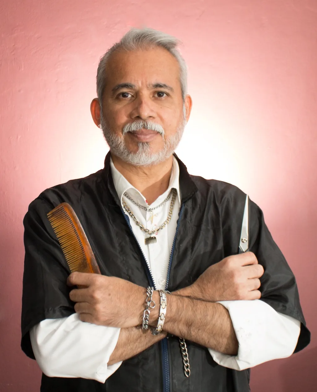 Barbero Mario Guillermo Castro Zavala en Gent's Heaven San Pedro Sula
